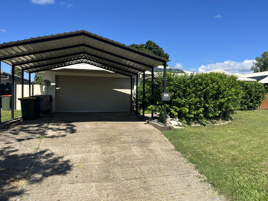 13 Norfolk Cl, Holloways Beach, QLD 4878