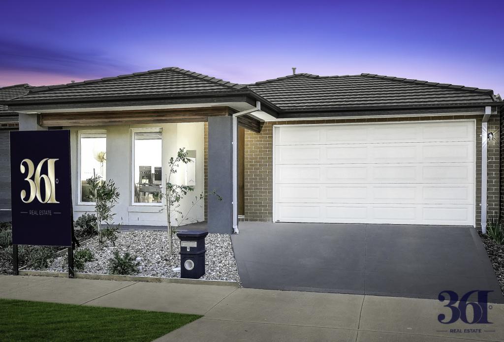 9 Trondheim St, Rockbank, VIC 3335