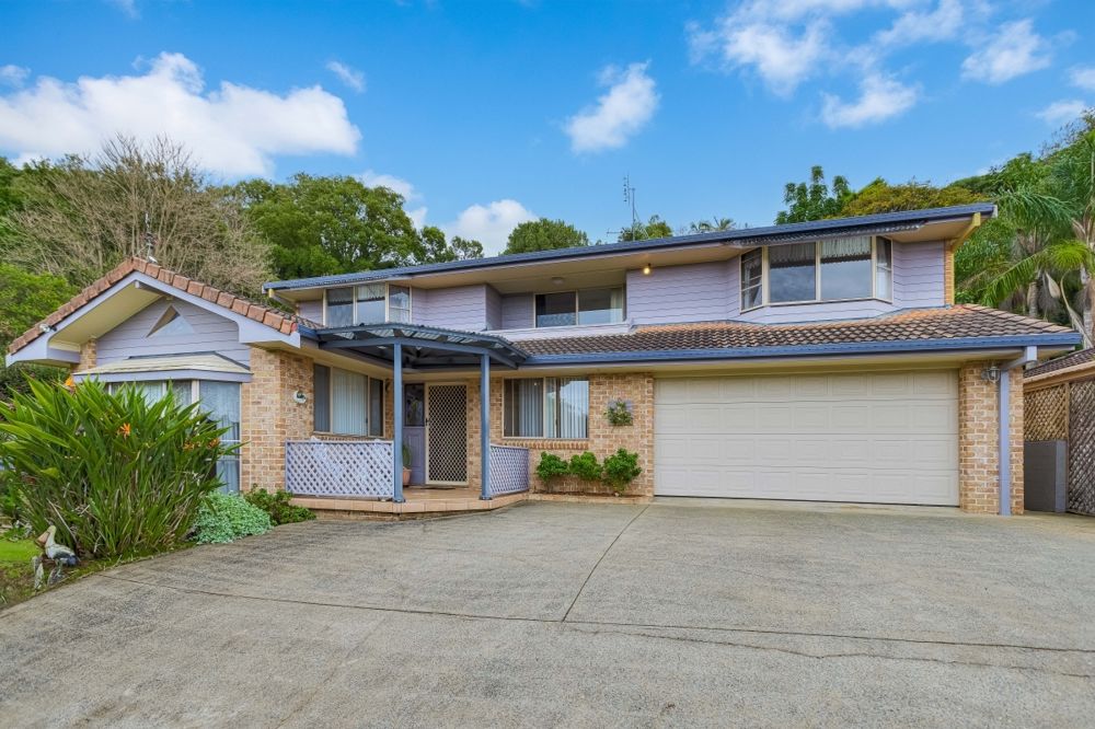 75 Bimbadeen Ave, Banora Point, NSW 2486