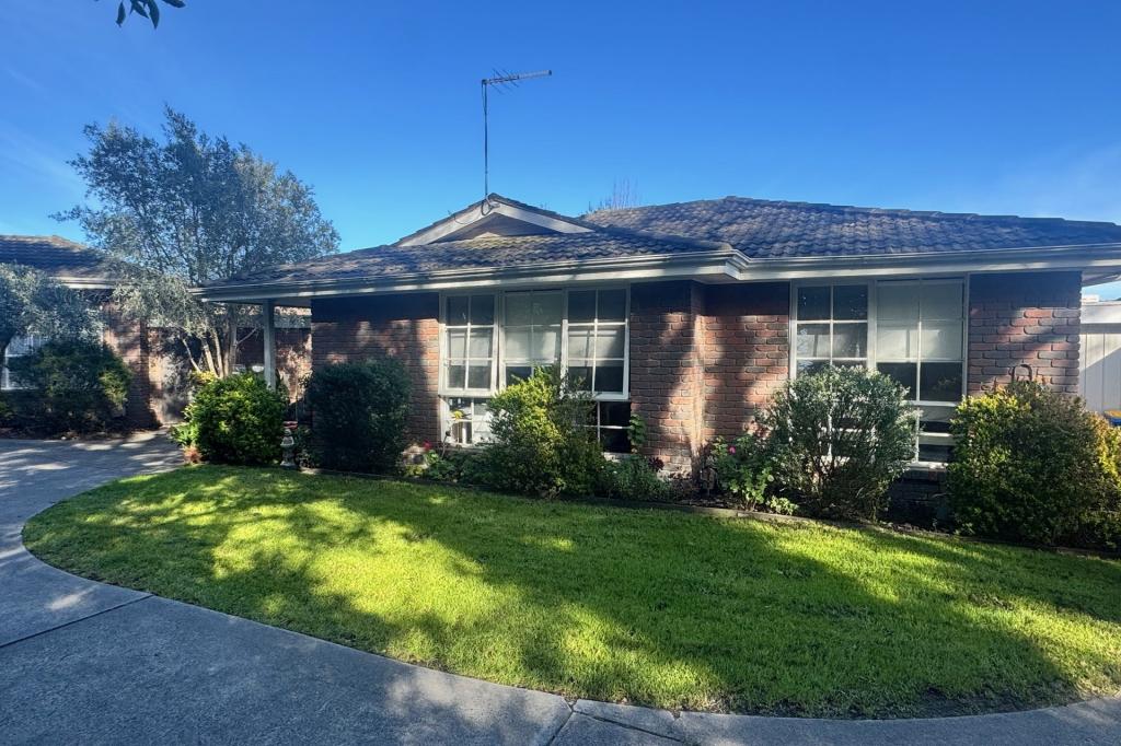 4/4-6 Gibb St, Berwick, VIC 3806