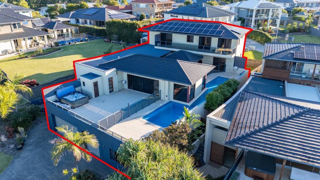7 San Simeon Cct, Sapphire Beach, NSW 2450