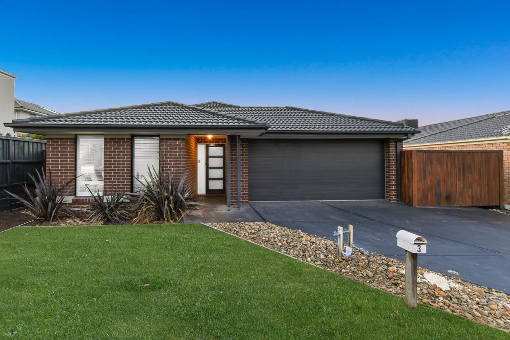 3 Walbrook Dr, Clyde North, VIC 3978