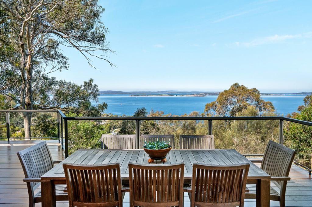 24 Bareena Rd, Taroona, TAS 7053