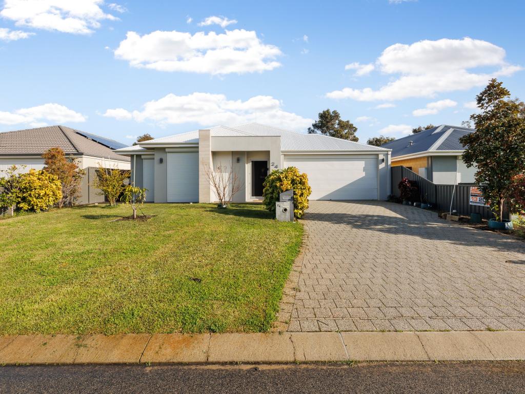 24 Lomond Way, Seville Grove, WA 6112