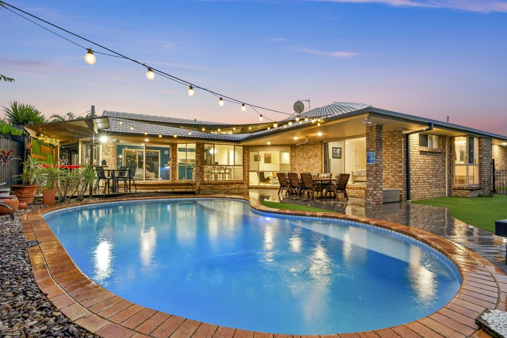 4 Bolt Ct, Parkwood, QLD 4214