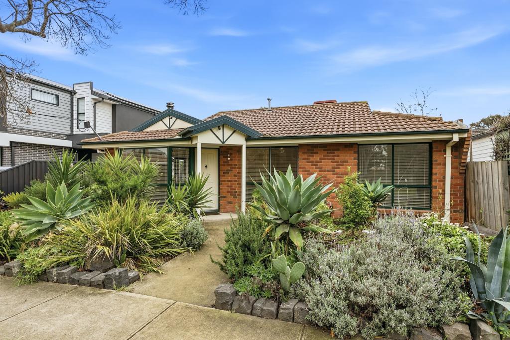 13 Challis St, Newport, VIC 3015