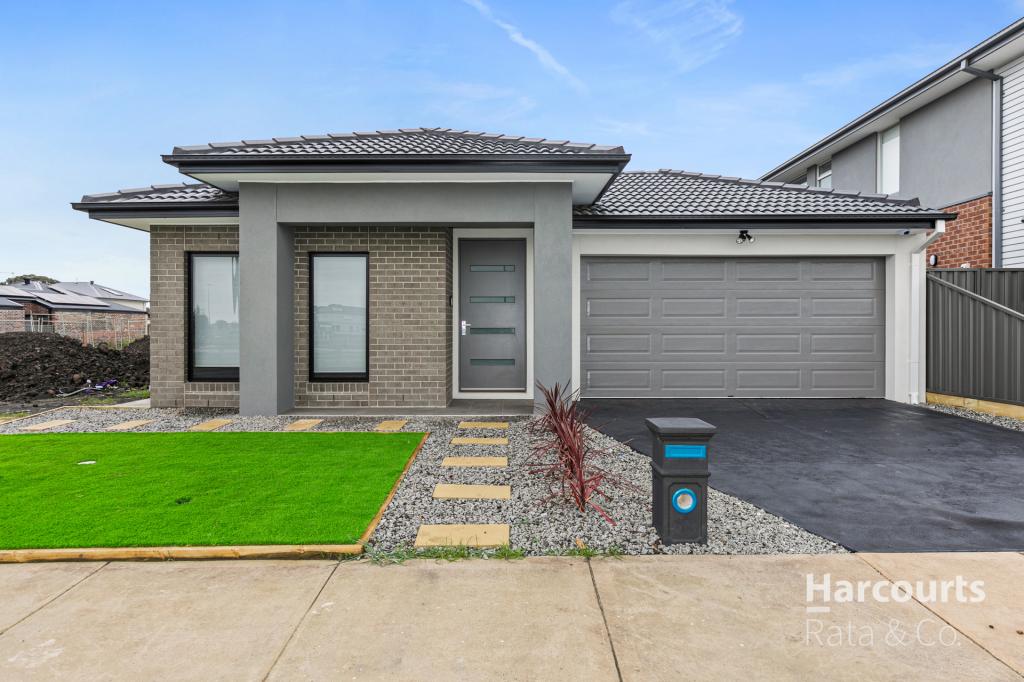 37 MOLESWORTH CRES, DONNYBROOK, VIC 3064