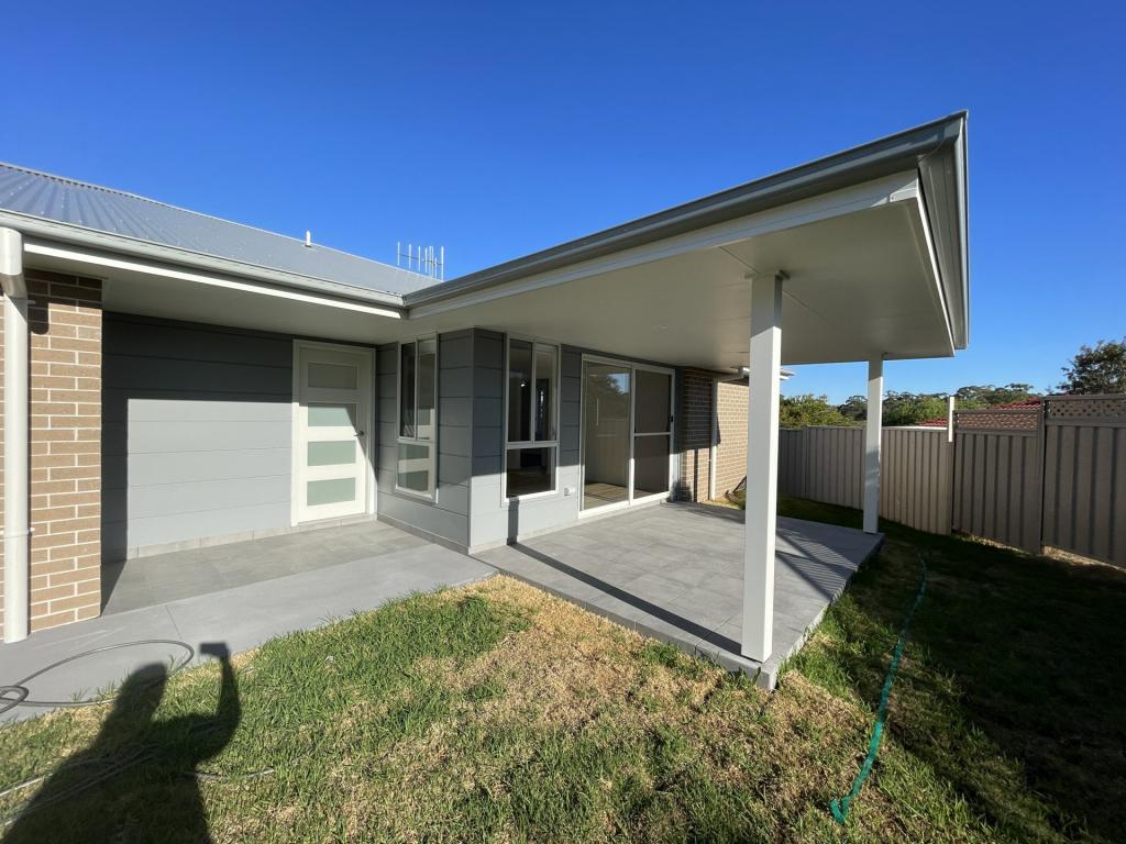 2/12 Grandis Pde, Taree, NSW 2430