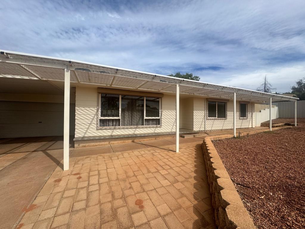 2 Crichton Dr, Port Augusta West, SA 5700