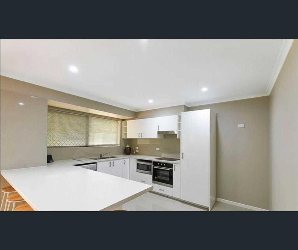 13 Grecian St, Regents Park, QLD 4118