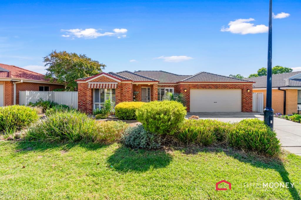 4 Walla Pl, Glenfield Park, NSW 2650