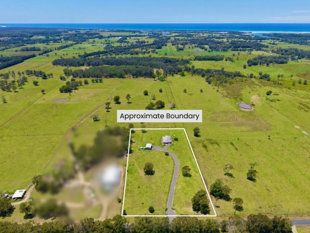 550 MANNING POINT RD, OXLEY ISLAND, NSW 2430