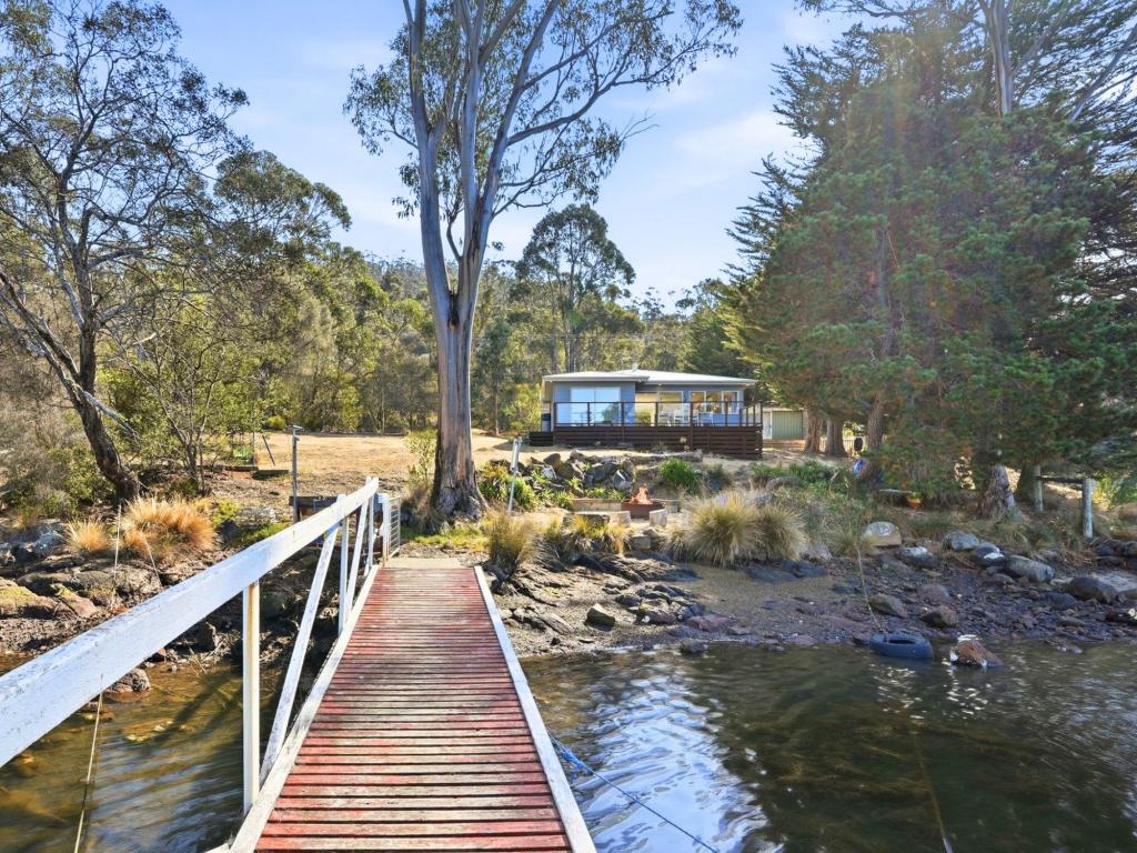 1/3 Old Convict Rd, Orford, TAS 7190