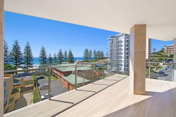 8/16-18 EDEN AVE, RAINBOW BAY, QLD 4225