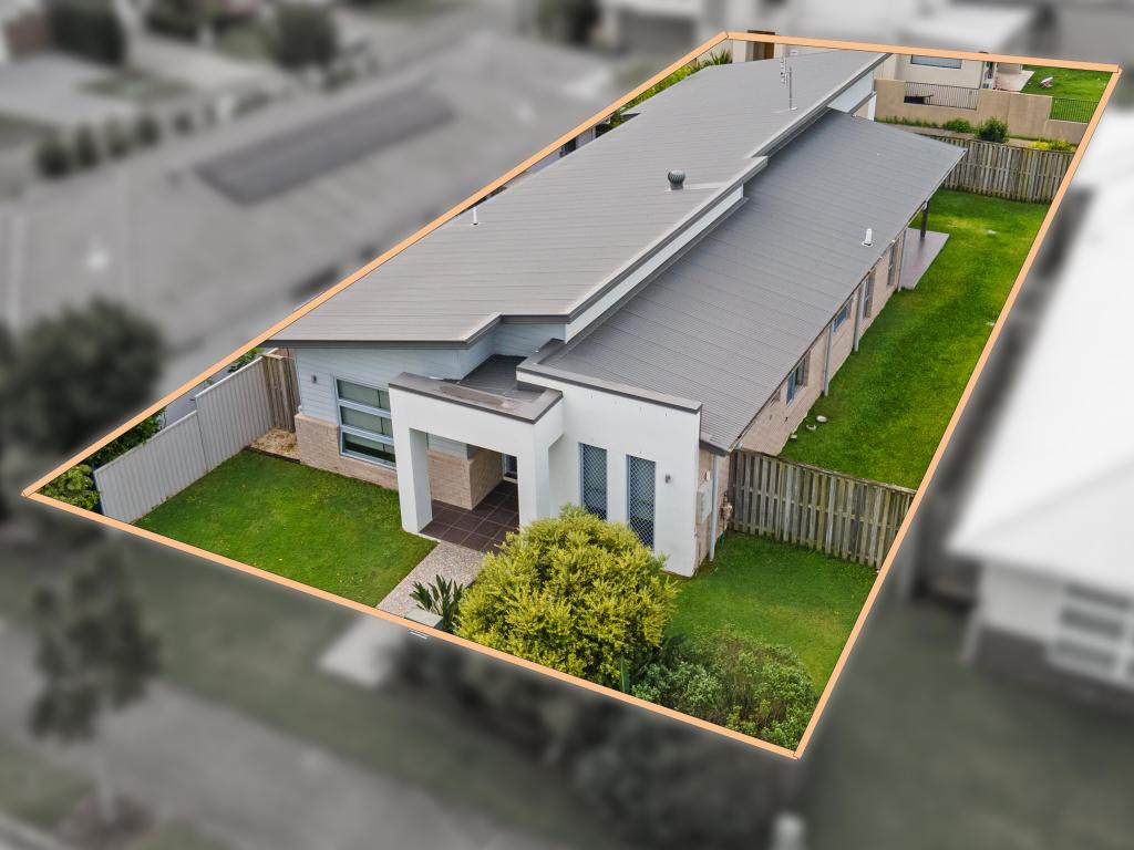 36 Grant Ave, Hope Island, QLD 4212