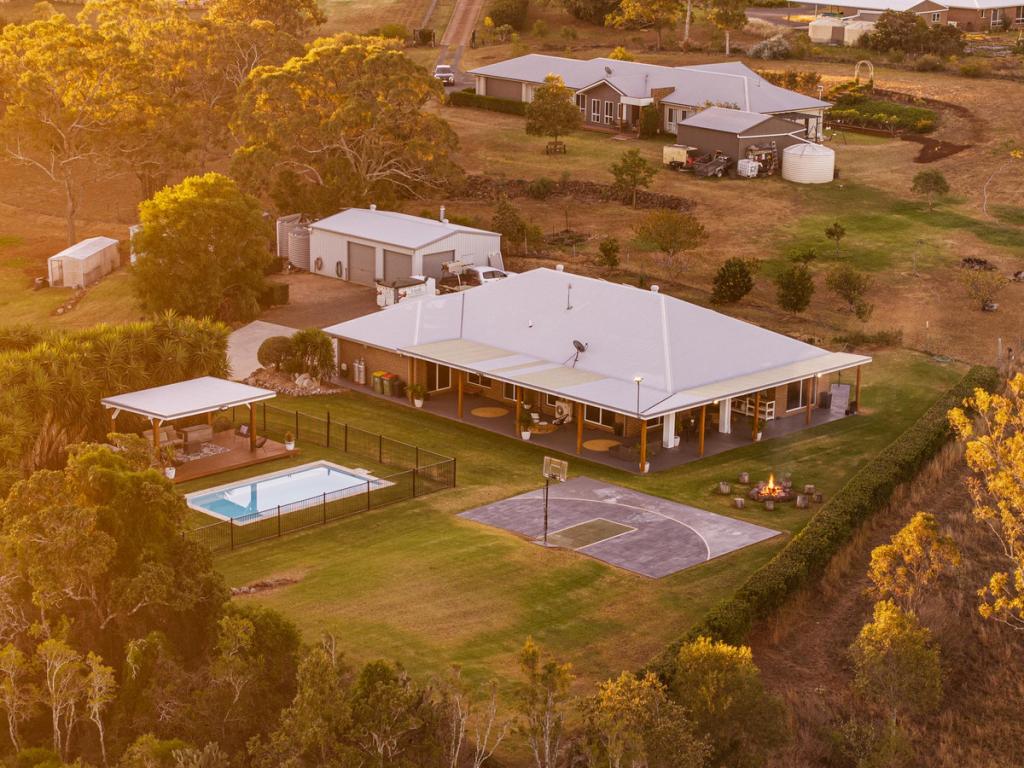 15 Colonial Dr, Gowrie Junction, QLD 4352