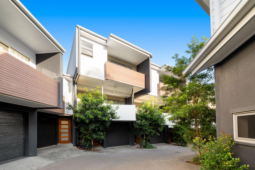 8/51 Railway Pde, Norman Park, QLD 4170