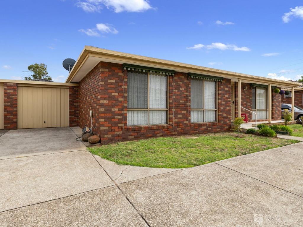 2/11-13 Oneills Rd, Melton, VIC 3337