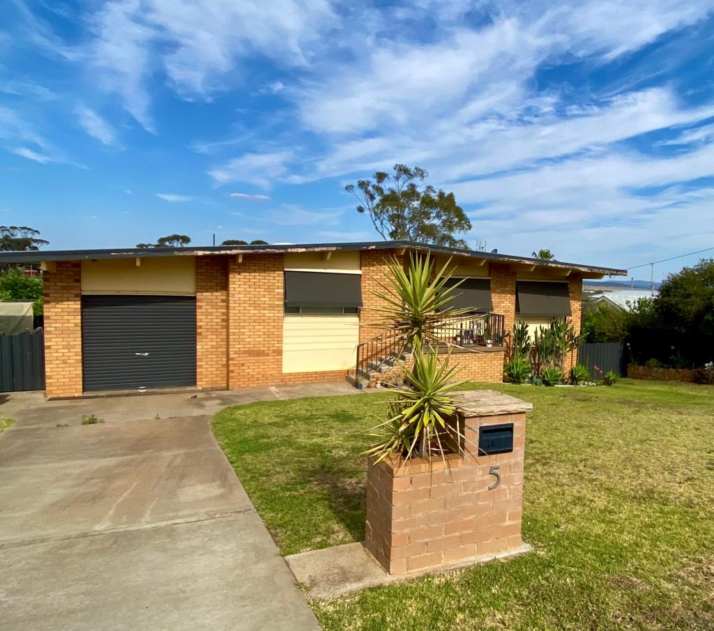 5 Lorking St, Parkes, NSW 2870