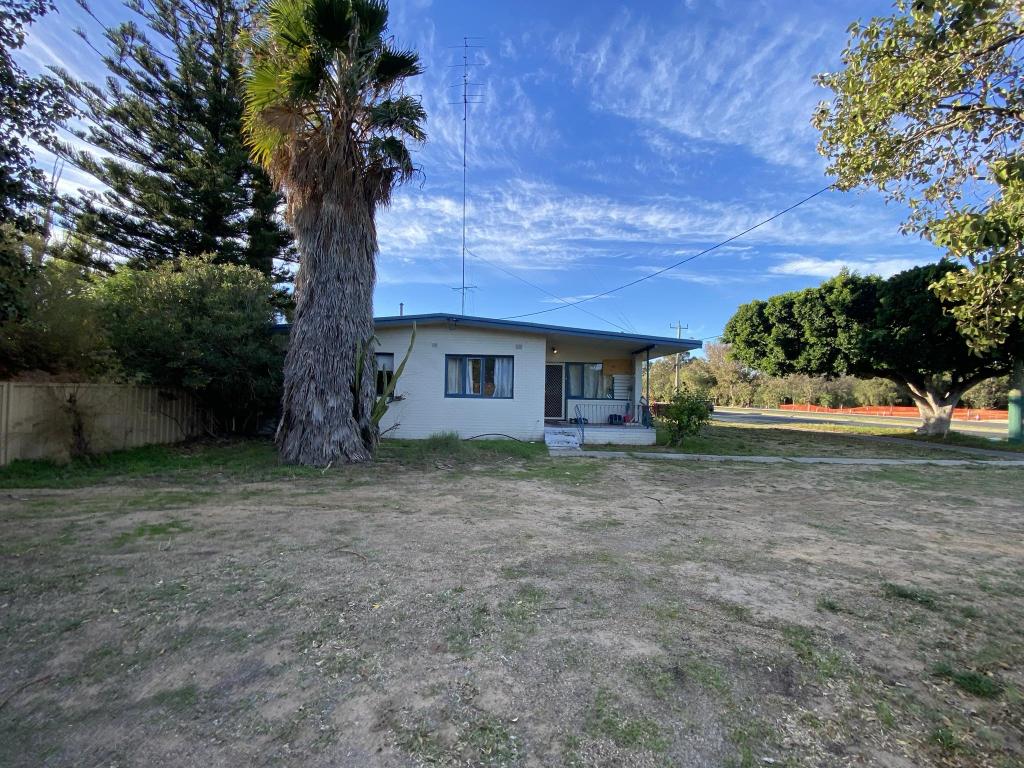 58 Parade Rd, Withers, WA 6230