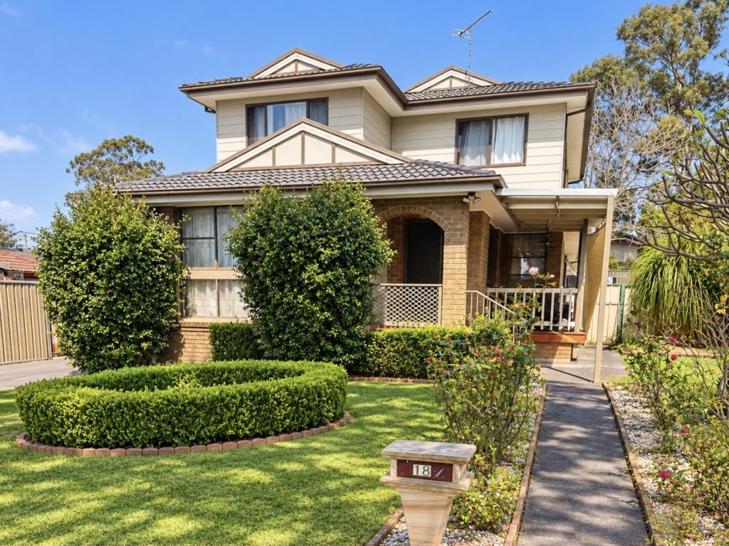 18 HILLTOP RD, PENRITH, NSW 2750