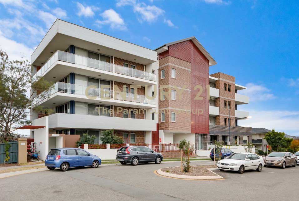 8/54 Santana Rd, Campbelltown, NSW 2560