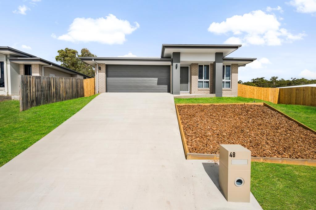 48 FITZROY AVE, CLINTON, QLD 4680