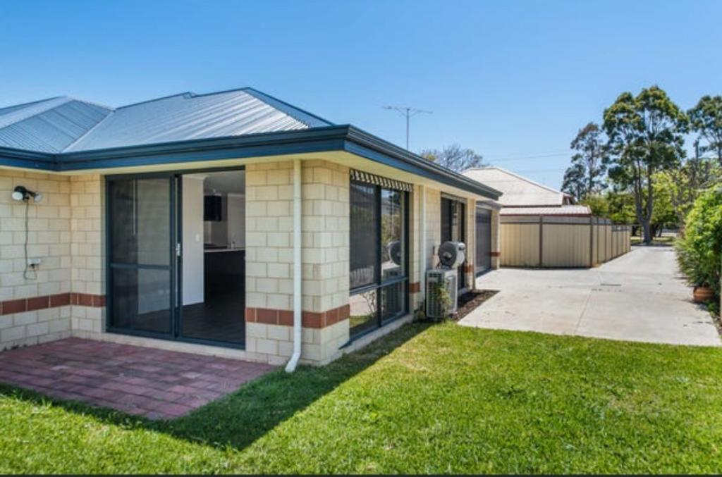 37B FRANKEL ST, CAREY PARK, WA 6230