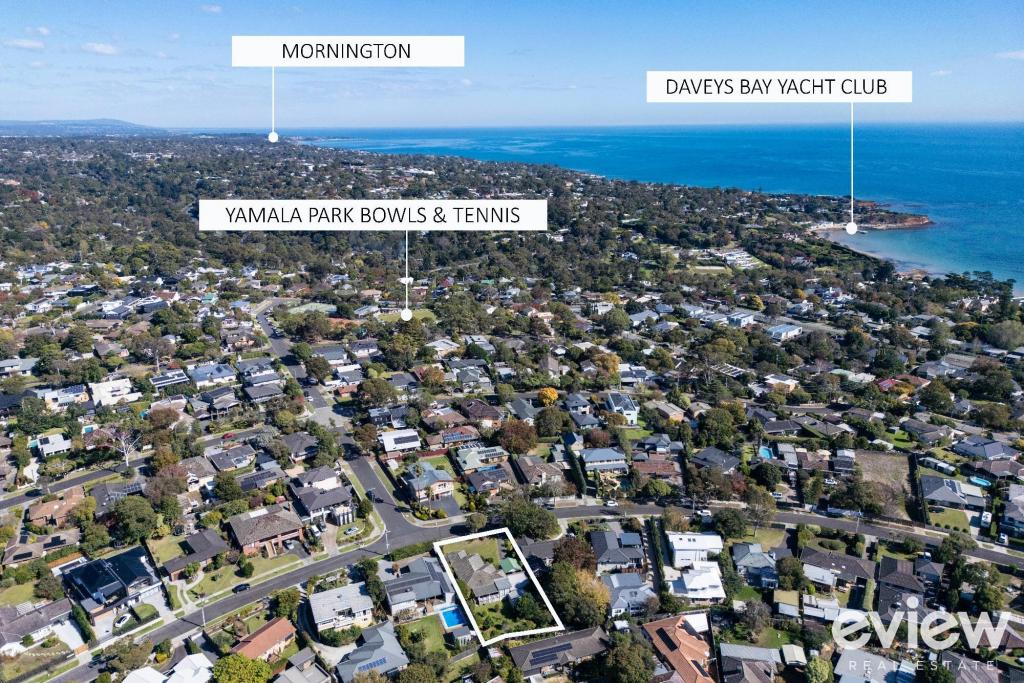 13 Ronald Ave, Frankston South, VIC 3199