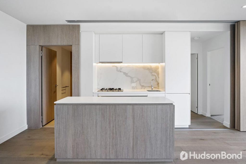 303/5 Elgar Ct, Doncaster, VIC 3108