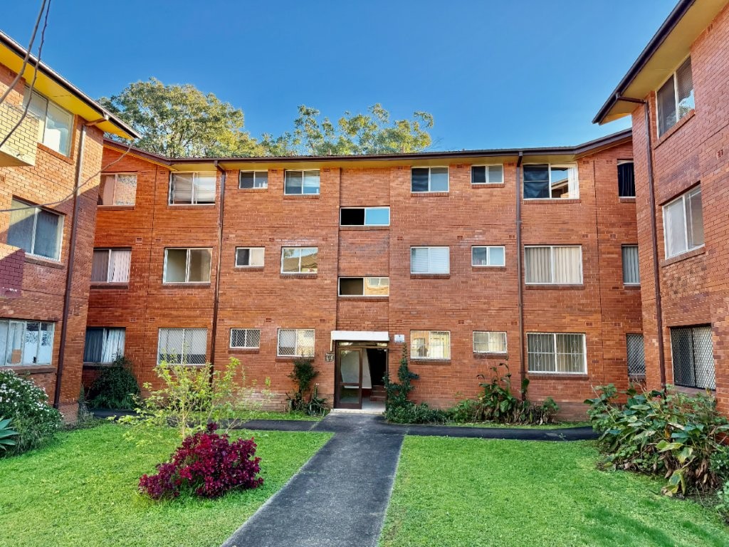 6/190 Sandal Cres, Carramar, NSW 2163
