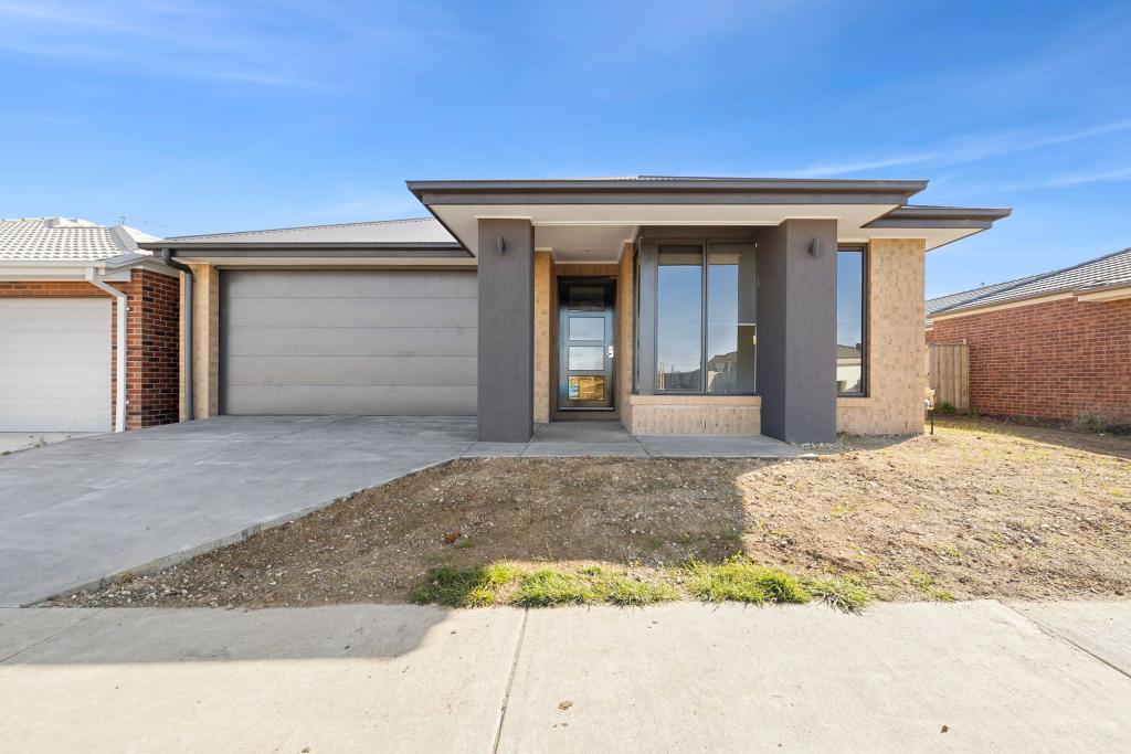 74 Presentation Bvd, Winter Valley, VIC 3358