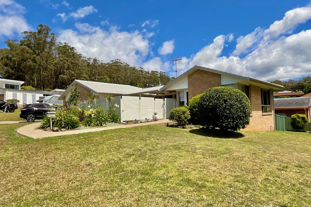 1 Oxley Cres, Mollymook Beach, NSW 2539