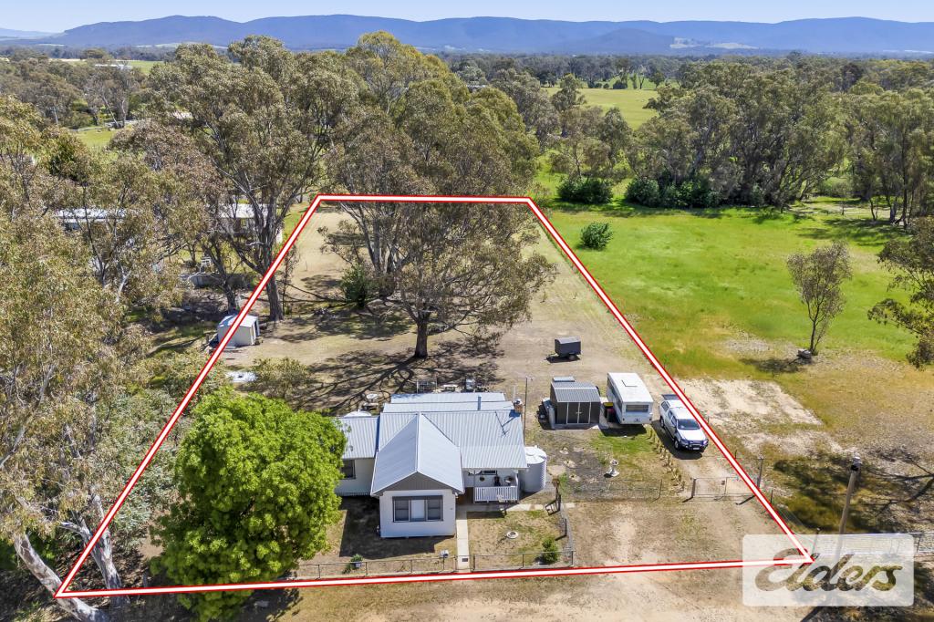 17 High St, Avoca, VIC 3467