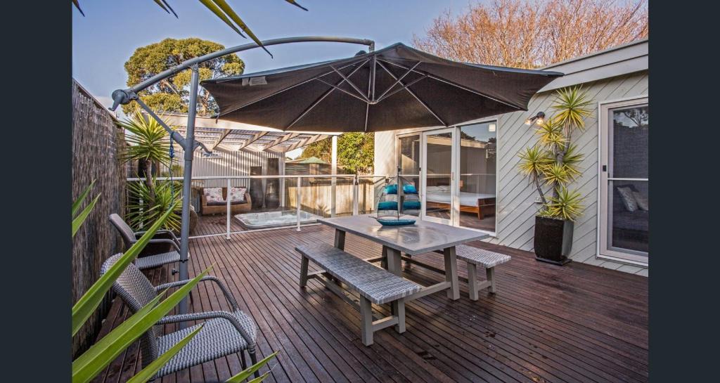 1 Iona Ct, Cowes, VIC 3922