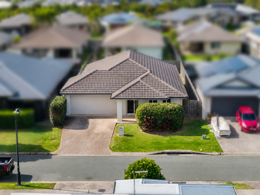 8 HAMPTON ST, BURPENGARY EAST, QLD 4505