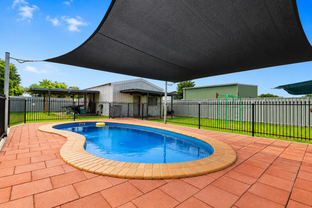 17 Ninth Ave, Home Hill, QLD 4806