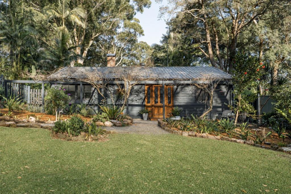 15 Old Coast Rd, Stanwell Park, NSW 2508