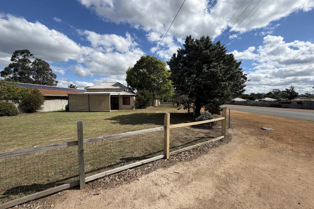 20 Blantyre St, Katanning, WA 6317