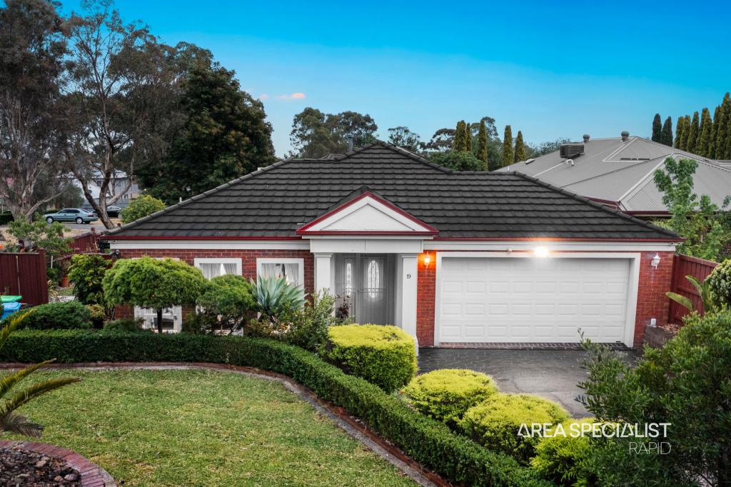 19 Towerhill Bvd, Lynbrook, VIC 3975