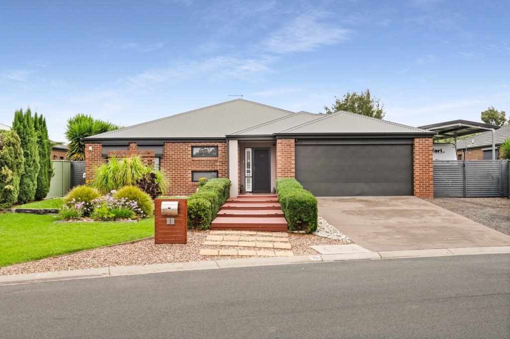15 Greenfield Dr, Epsom, VIC 3551
