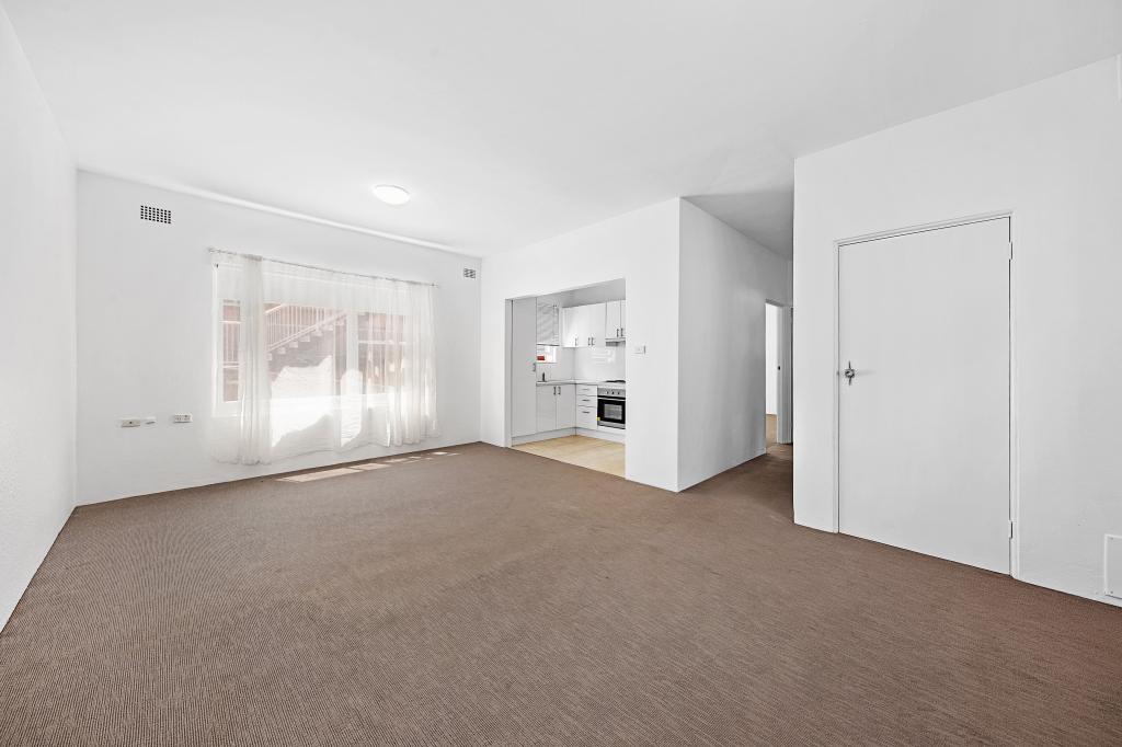2/104 KIORA RD, MIRANDA, NSW 2228