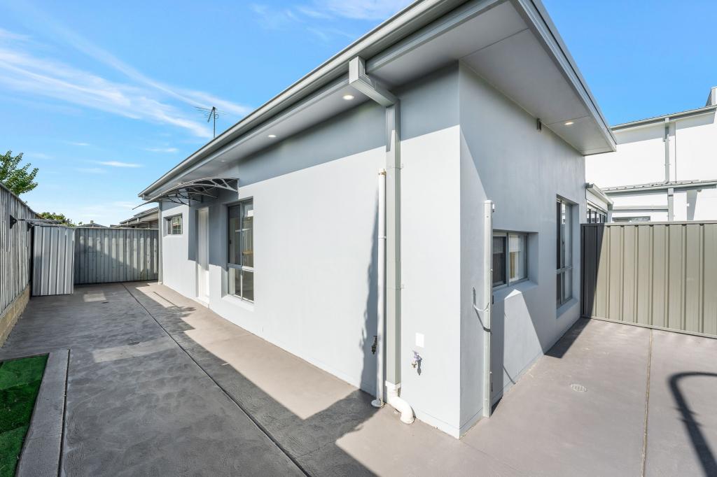 21a Landholder Rd, Carnes Hill, NSW 2171