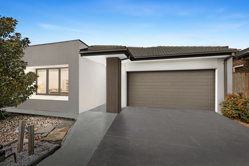 13 ABLOOM VIEW, MICKLEHAM, VIC 3064