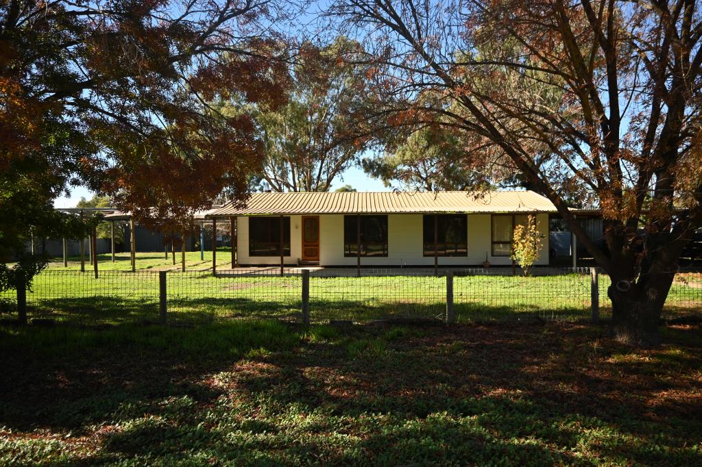 22 George St, Serpentine, VIC 3517