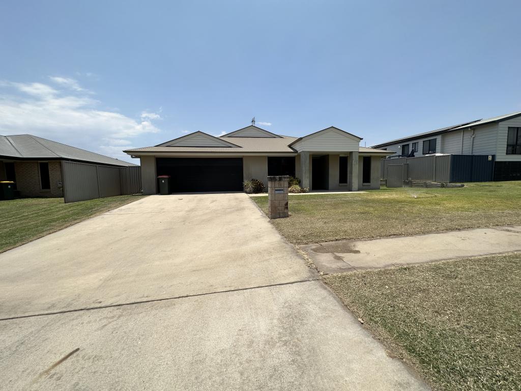 14 Naumann St, Moranbah, QLD 4744