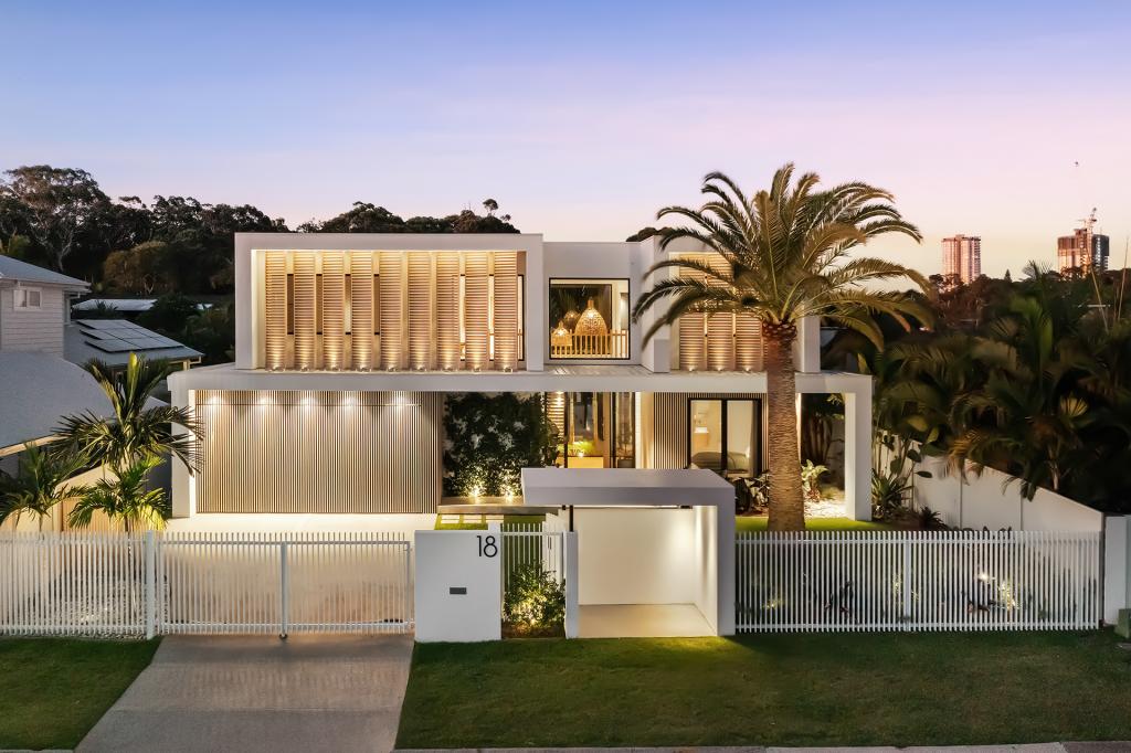 18 Bluejay St, Burleigh Waters, QLD 4220