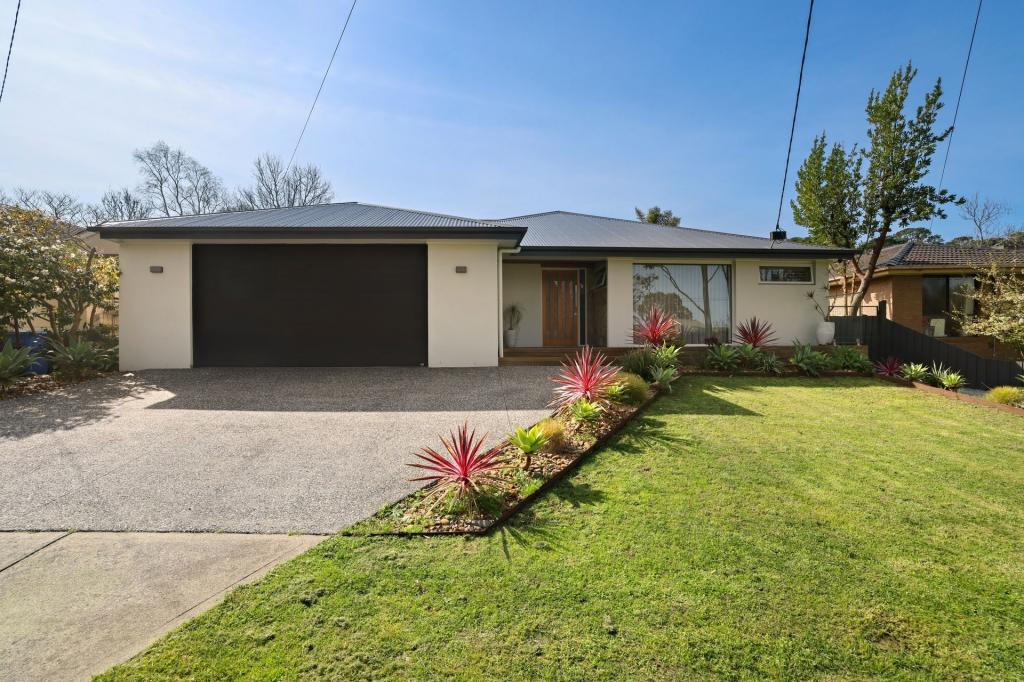 15 Fritzlaff Ct, Berwick, VIC 3806