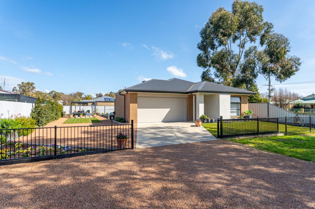 2 Pleasance Ave, Euroa, VIC 3666