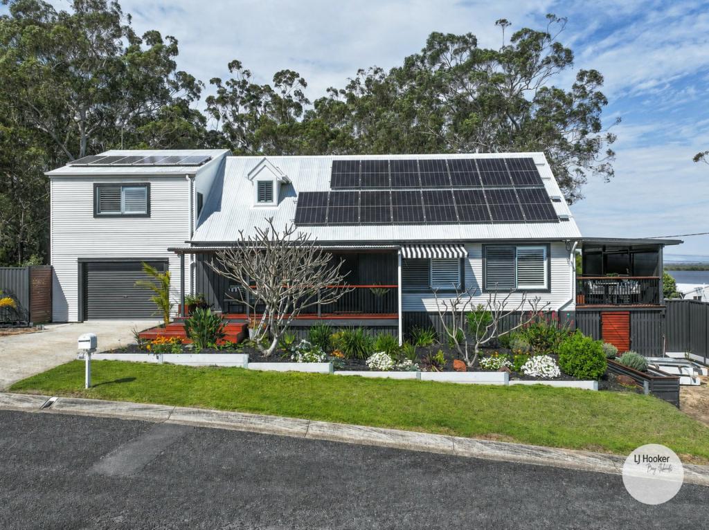 114 Channel St, Russell Island, QLD 4184